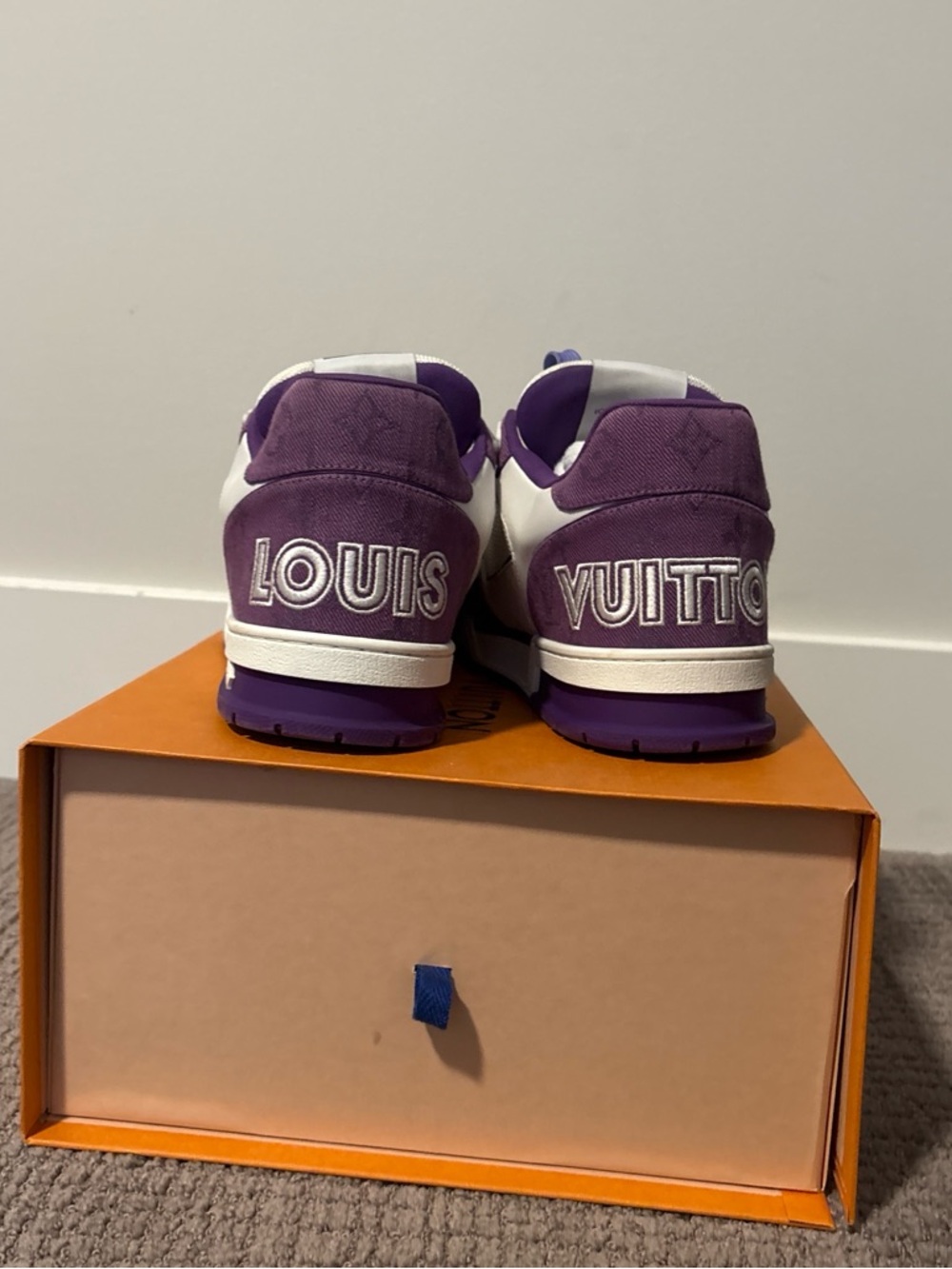 Louis Vuitton Purple & White trainers mens Low-Top Sneakers - Picture 2 of 6